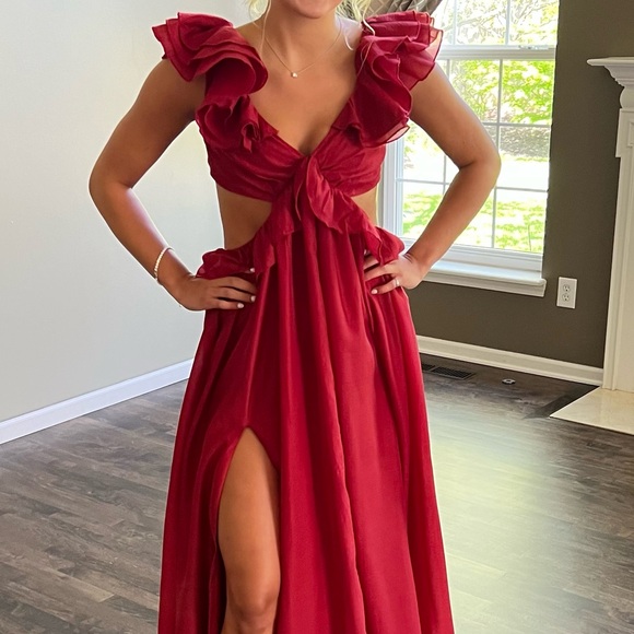 Red Backless Ruffle Dress - Picture 4 of 4